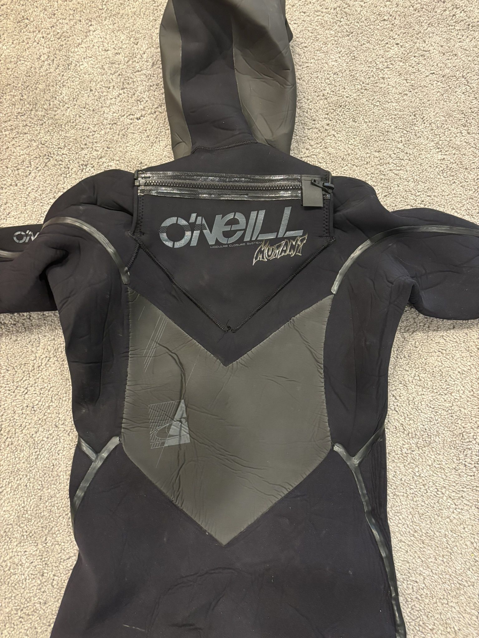 O’Neill Mutant 4/3 Wet Suit