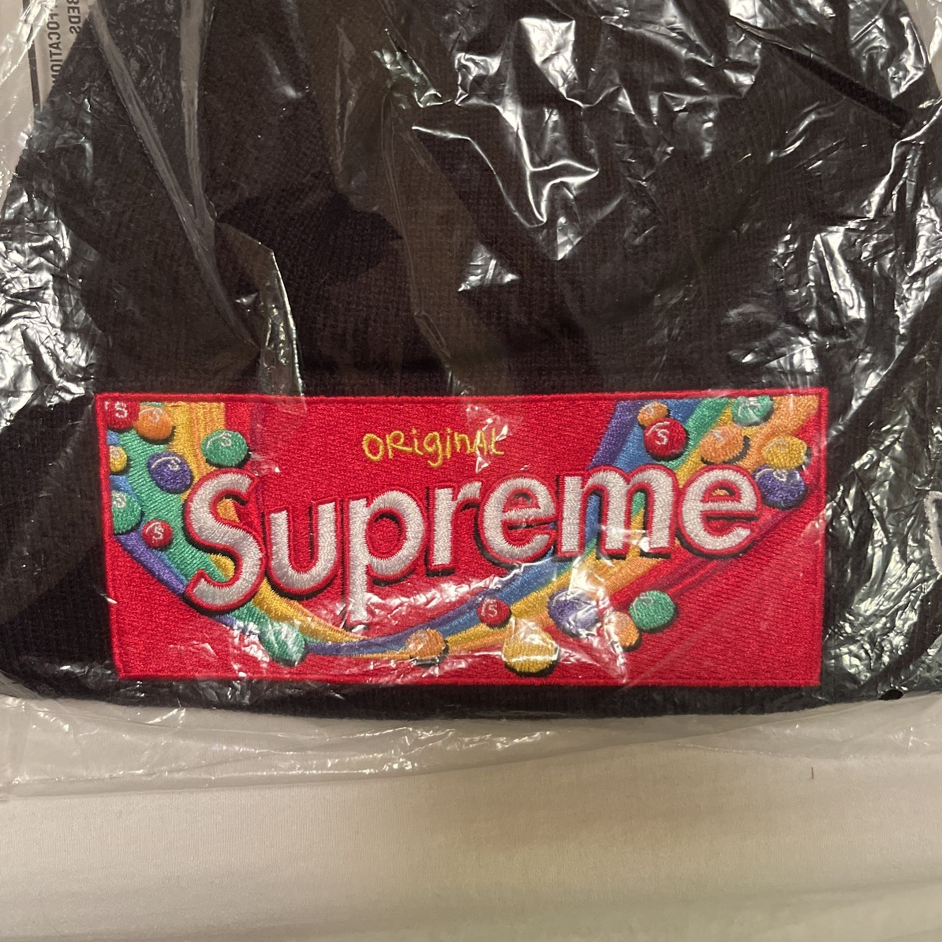 Supreme Skittles New Era Beanie Black Deadstock