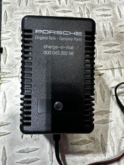Porsche Battery Maintainer