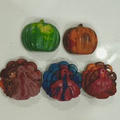 Fall-Themed Crayons (Turkeys & Pumpkins) 
