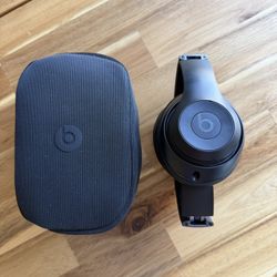 Beats Wireless Headphones + Case (Barely Used!)