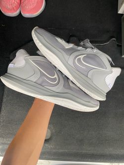Kyrie low 5 wolf gray