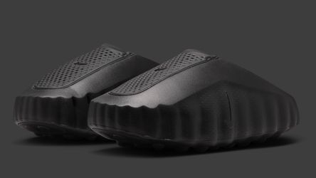 Size 11 - Nike Mind 001 Triple Black
