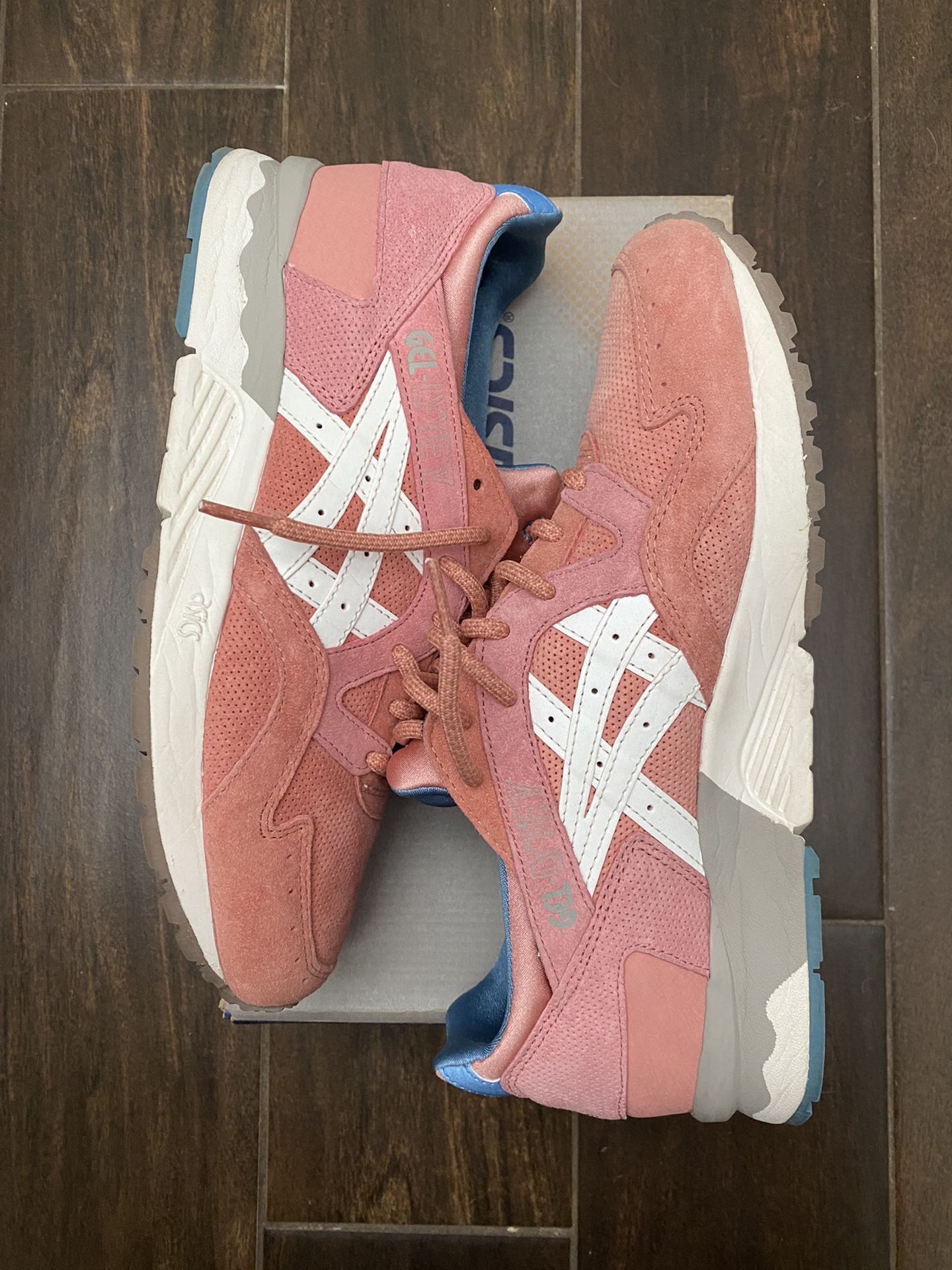 Ronnie Fieg x Asics Gel Lyte “Rose Gold” Sz