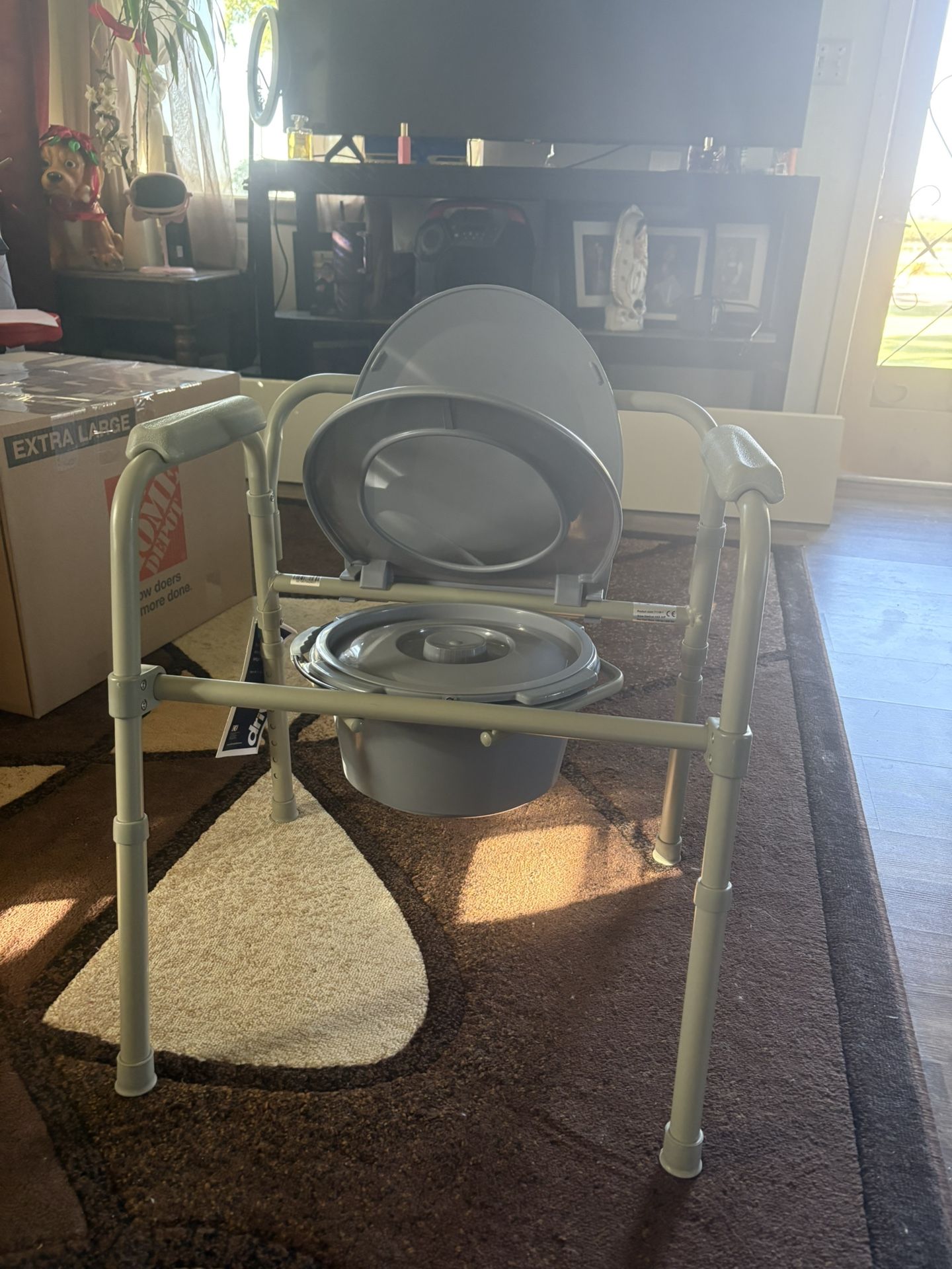folding commode