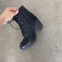 Black Combat Boots With Heels