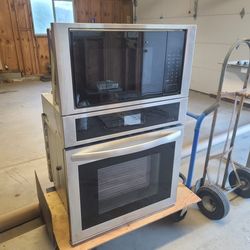 Frigidaire Microwave and Oven Combo