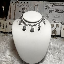 Pulsera Con Dijes /bracelet 