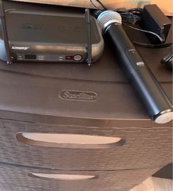 SHURE WIRELESS MICROPHONE BETA 58a PGX4