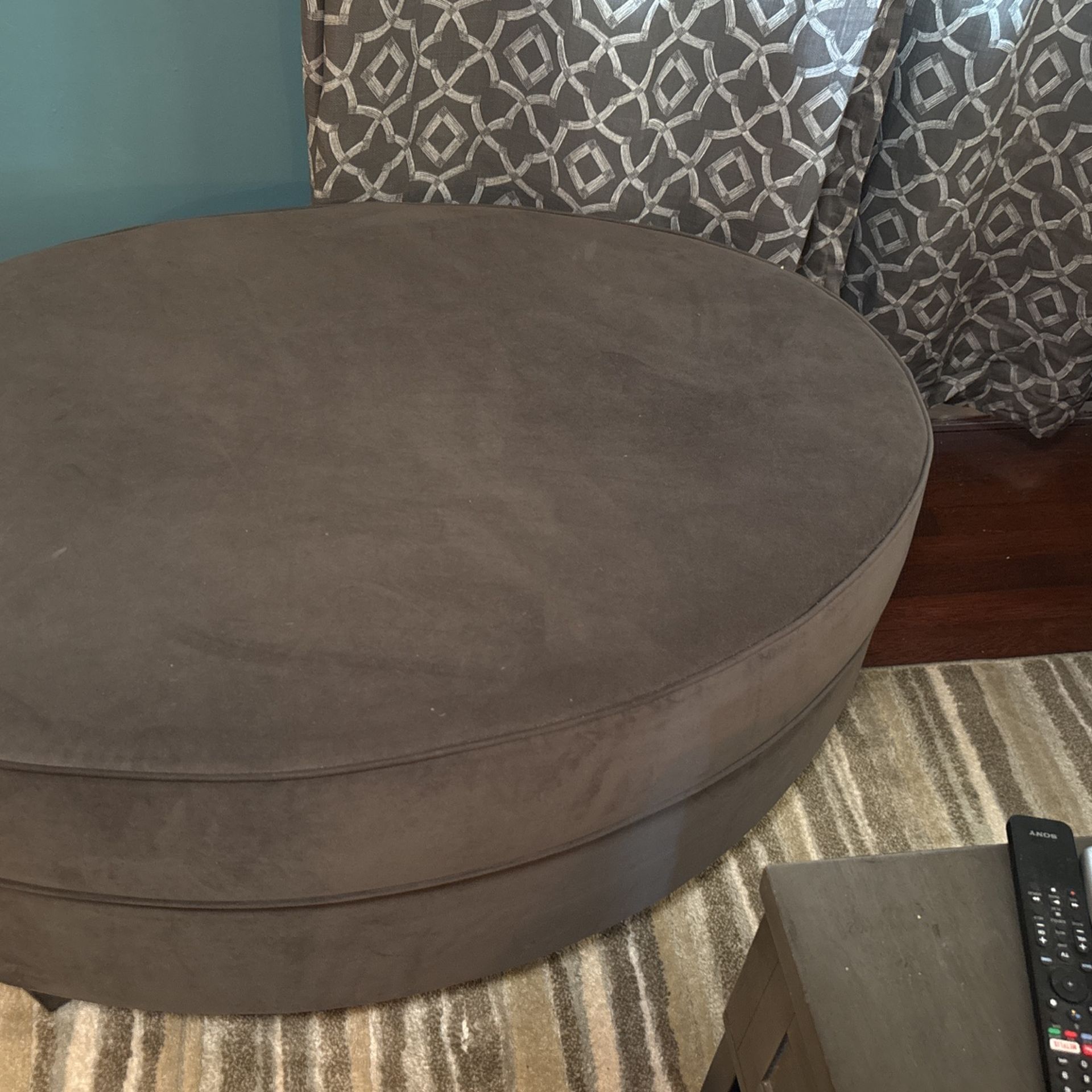Futon Gray