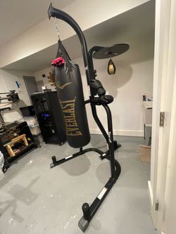 Everlast heavy weight bag and stand