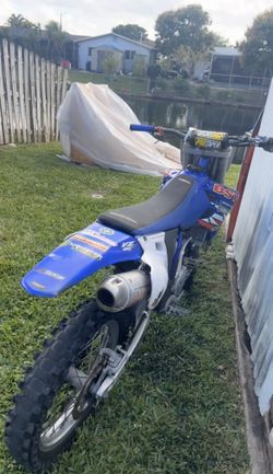 2004 YZ 450