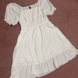 New Medium white short poof sleeve ruffle stretchy boho  dress country
