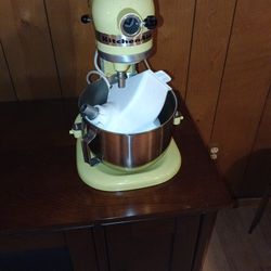 Kitchen Aid ( New )