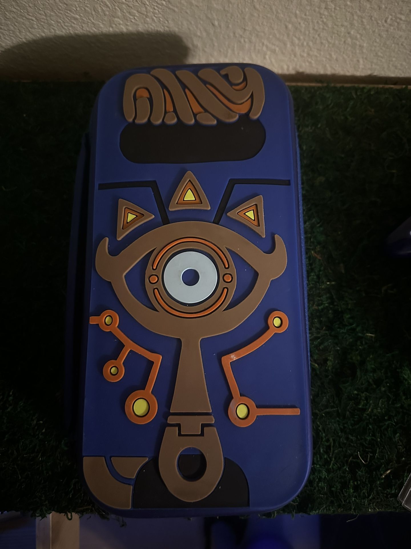 The Legend of Zelda: Breath of the Wild Sheikah Eye Nintendo Switch Case