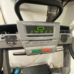 Norditrack Treadmill E2500