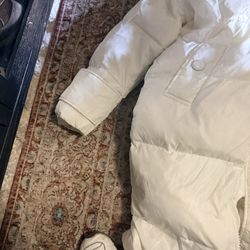 Women’s Moncler Puffer Jacket White
