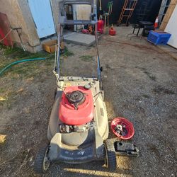 Honda lawnmower works needs carburetor