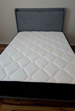FULL SIZE BED