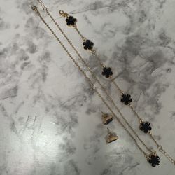 Necklace set