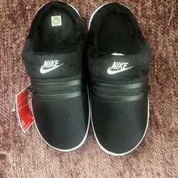 Nike Slippers 
