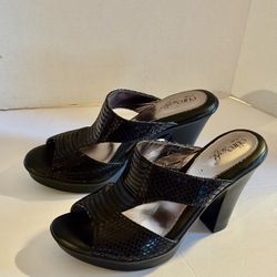Ladies 7.5 Black open toes