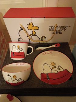 Snoopy Ceramic Dinnerware Gift Set