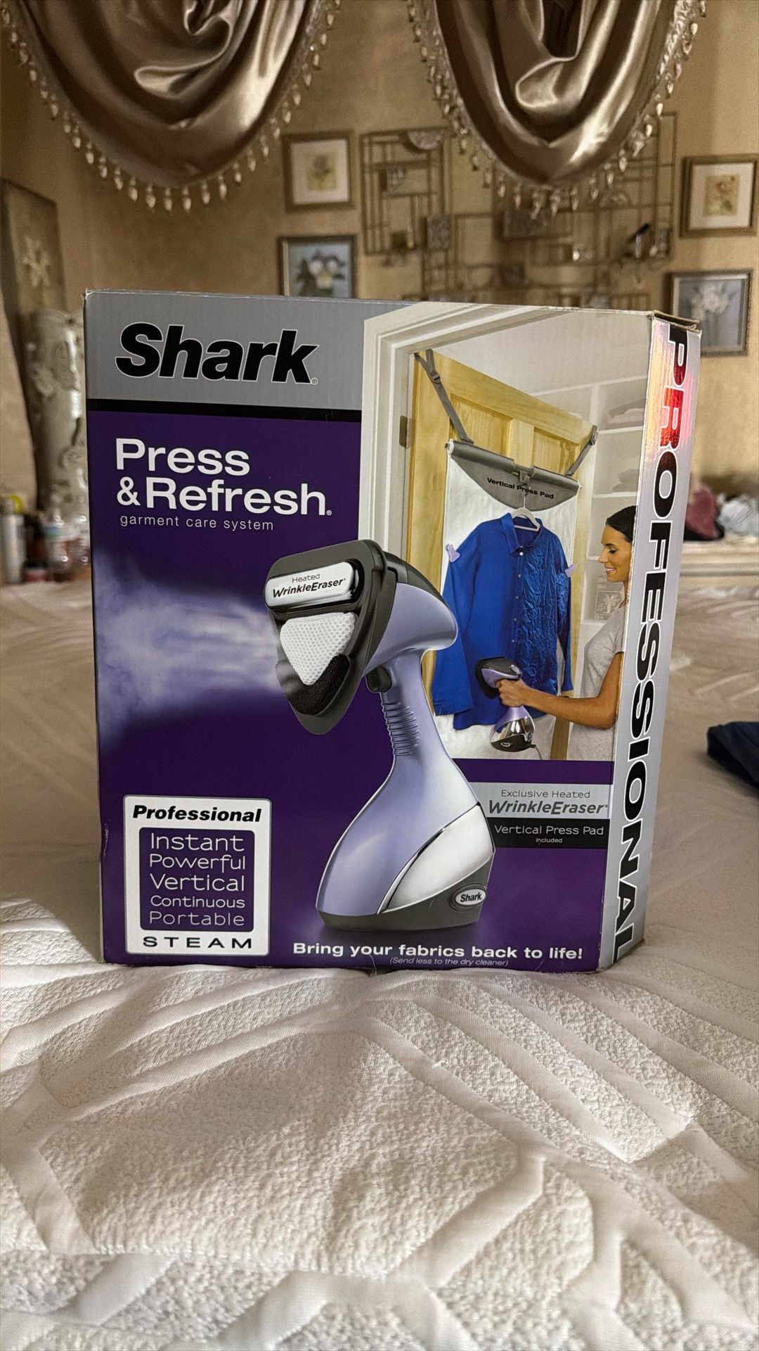 SHARK PRESS & REFRESH GARMENT STEAMER
