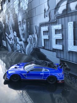 R/c Nissan Skyline Gt-r ‘17 Blue Racer Removable Body