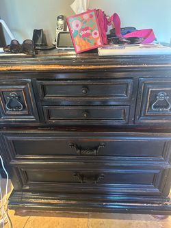 Free tall dresser/nightstand