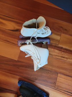 Girls Ice Skating Shoes 