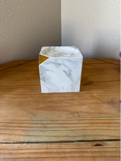Bath & Body Works marble and gold candle holder