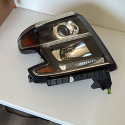 2016 Chevy Suburban Tahoe Headlight Right