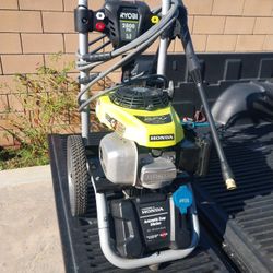 HONDA ENGINE RYOBI PREASURE WASHER LIKE NEW USED 2 TIMES