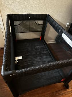Cosco play pen