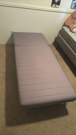 Chair/pull out