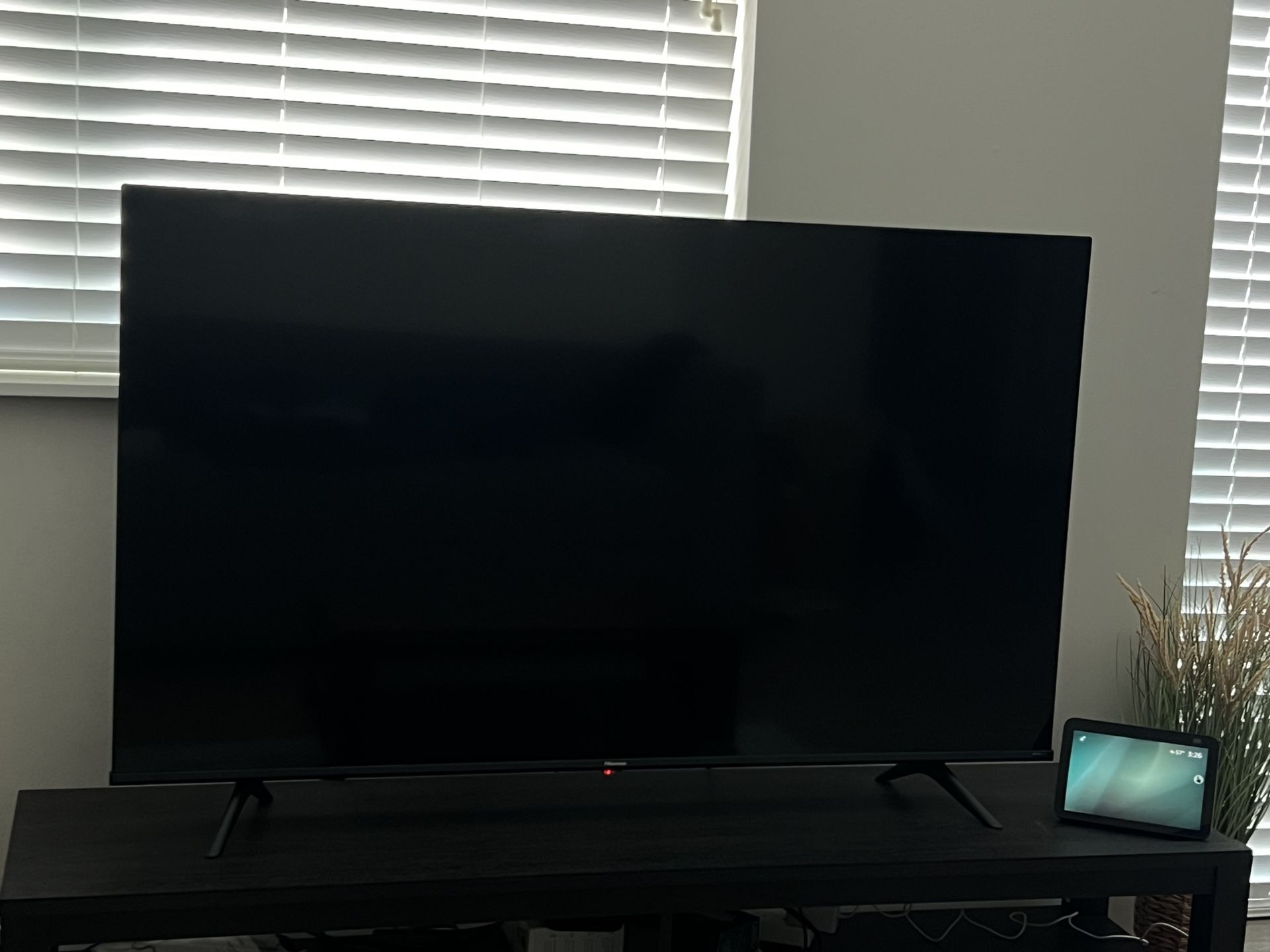 Hisense 55” Class - QD6 Series - 4K LCD TV