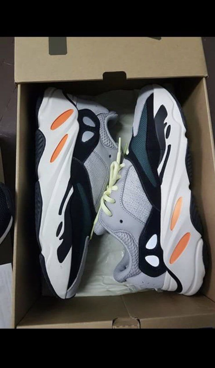 Yeezy 700 wave runner size 11 and 12 w/receipt