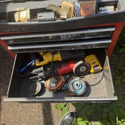 Dewalt Reciprocating Saw 20v And Angle Grinder 