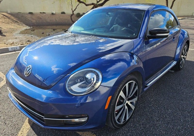 2012 VW.BEETLE,.TURBO, MANUAL.TRANSMISSION, CLEAN.AUTO-CHECK, FINANCE AVAILABLE π