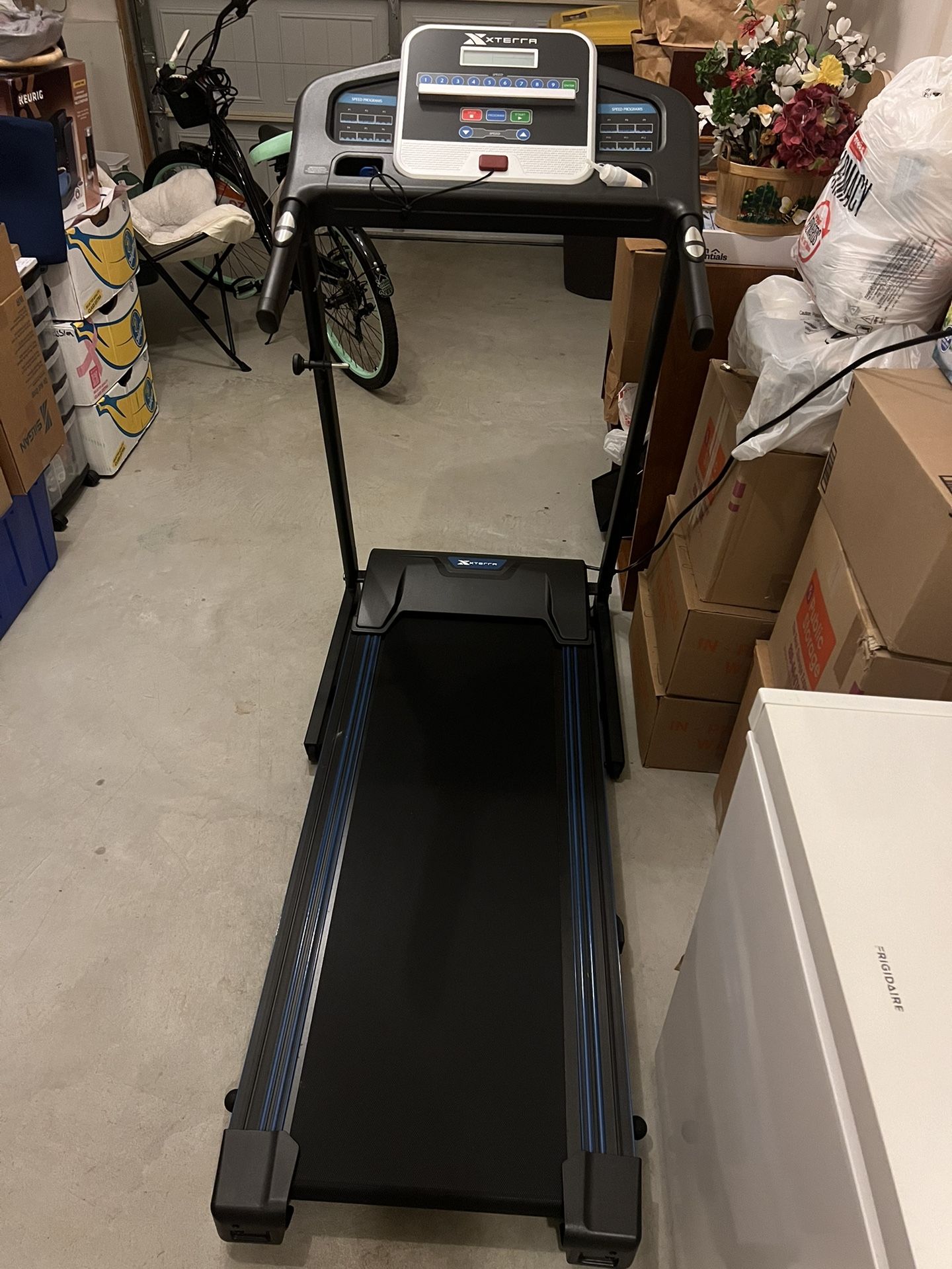 XTERRA Fitness Premium Folding Smart Treadmill, Compact Design, 250+ LB Weight Capacity, Powerful