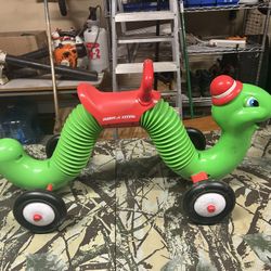 Kids’ Riding Caterpillar Toy 🐛💚