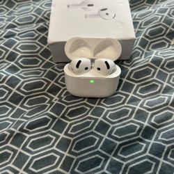 AirPod 4s