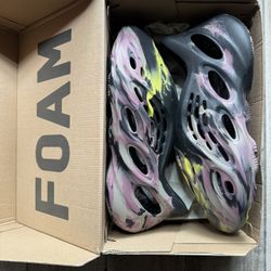 Adidas Yeezy Foam Runner - MX Carbon 