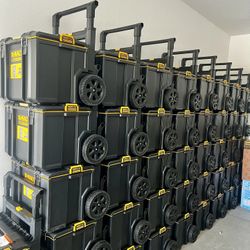 🔥 DEWALT TOUGHSYSTEM 2.0 24″ Rolling Toolbox – Built to Last — $80 (Phoenix) 🔥