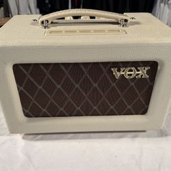 Vox AC4TVH Limited Edition 4-Watt Tube Guitar Amplifier – Cream Tolex