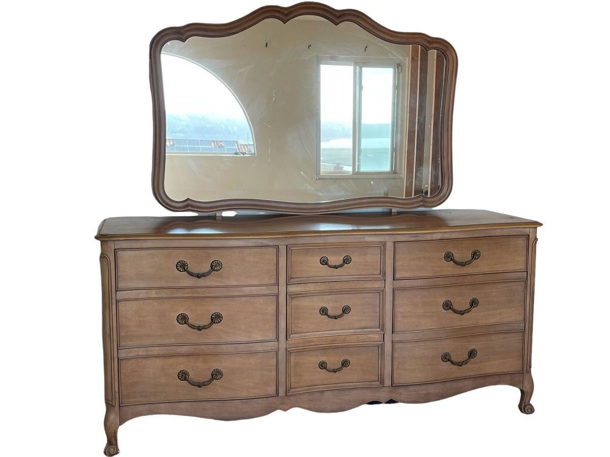 Century Furniture Chest of Drawers with mirror