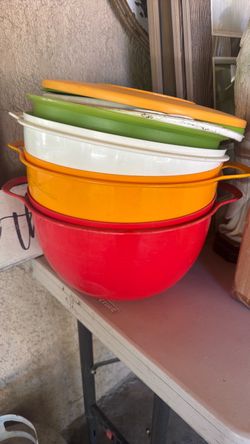 Tupperware Mixing Bowl  with Lid