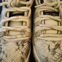Jordan 11s Low Snake Skin 