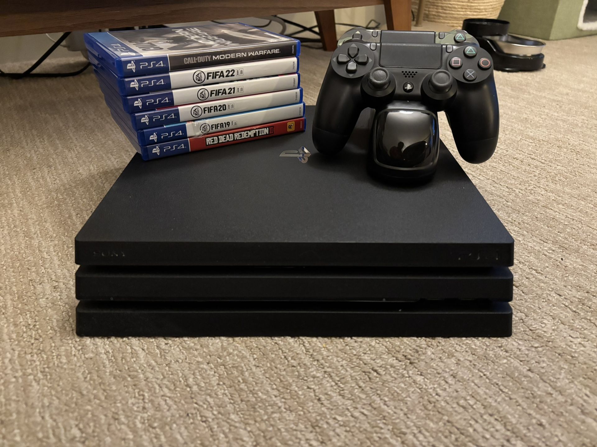 PS 4 Pro Bundle